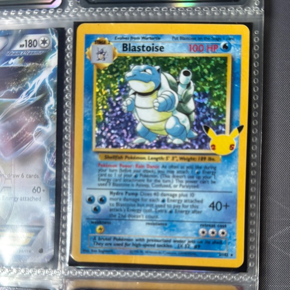 Blastoise Pokémon Card - Holo